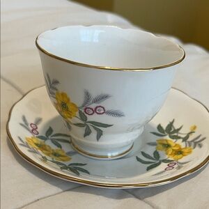 Royal Vale bone china Floral Teacup and Saucer Set-made in England